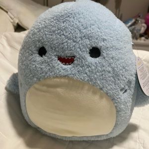 Squishmallow Fuzz-A-Mallow Davie Shark